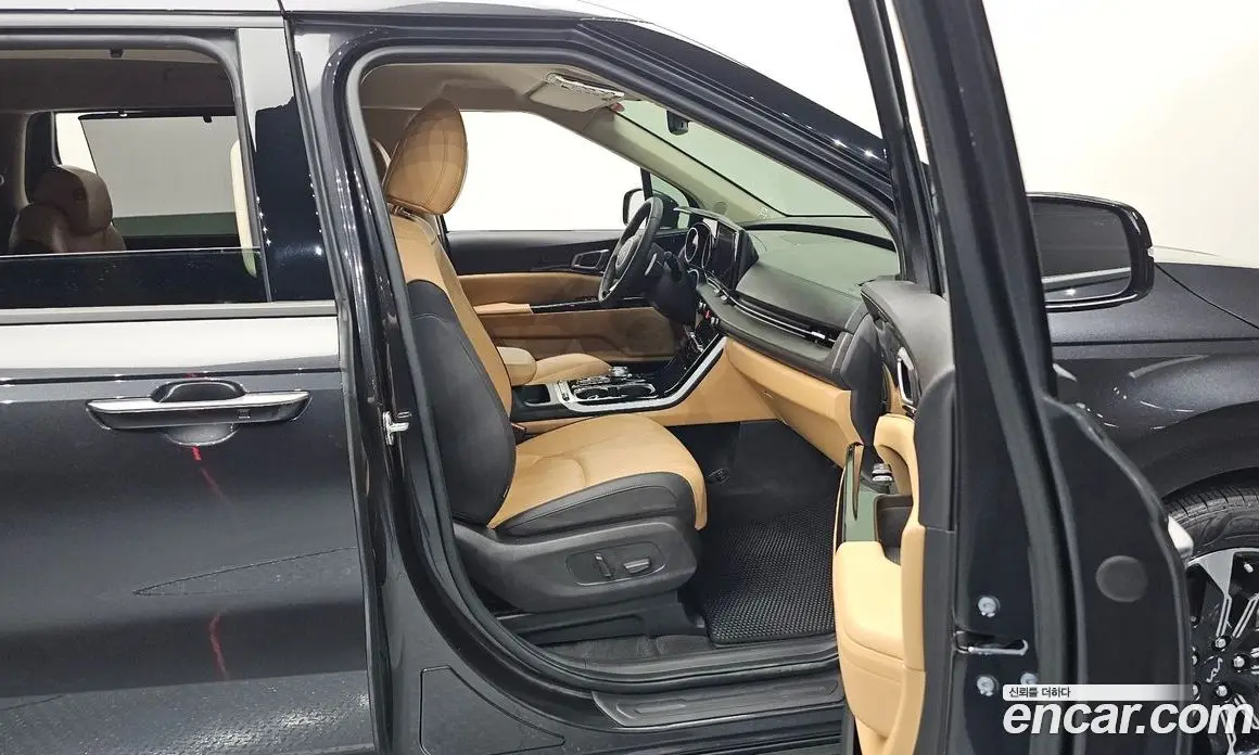 Kia Carnival 2023 2.2 автомат (гидро), фото 16