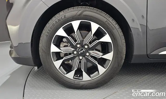 Kia Carnival 2023 2.2 автомат (гидро), миниатюра 5