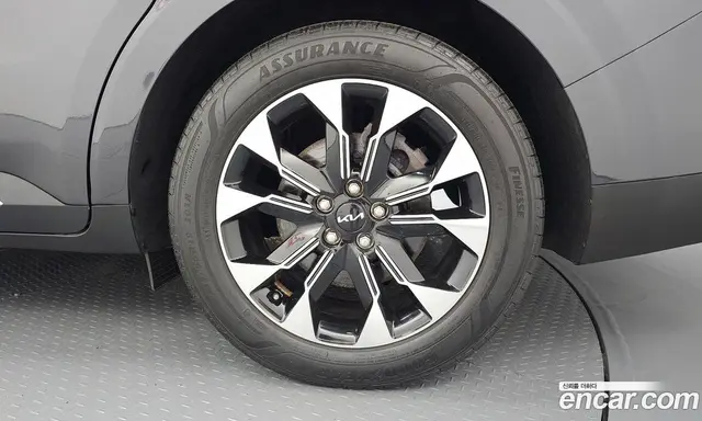 Kia Carnival 2023 2.2 автомат (гидро), миниатюра 7