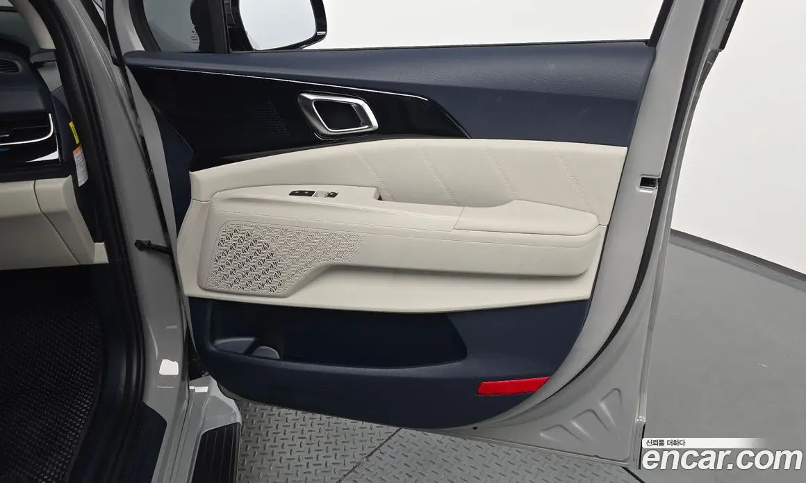 Kia Carnival 2025 1.6 автомат (гидро), фото 14