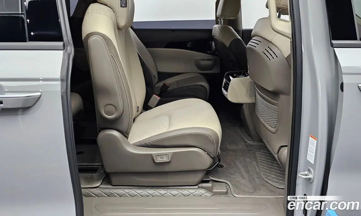 Kia Carnival 2025 2.2 автомат (гидро), фото 18