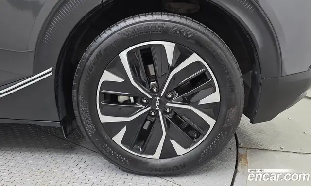 Kia EV6 2022 0.1 автомат (гидро), миниатюра 7 Kia EV6 2022 0.1 автомат (гидро), миниатюра 7