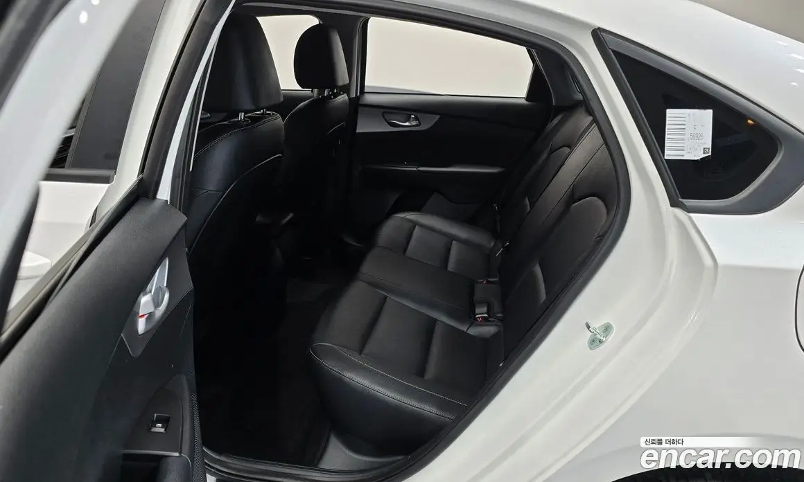 Kia K3 2023 1.6 автомат (гидро), фото 14