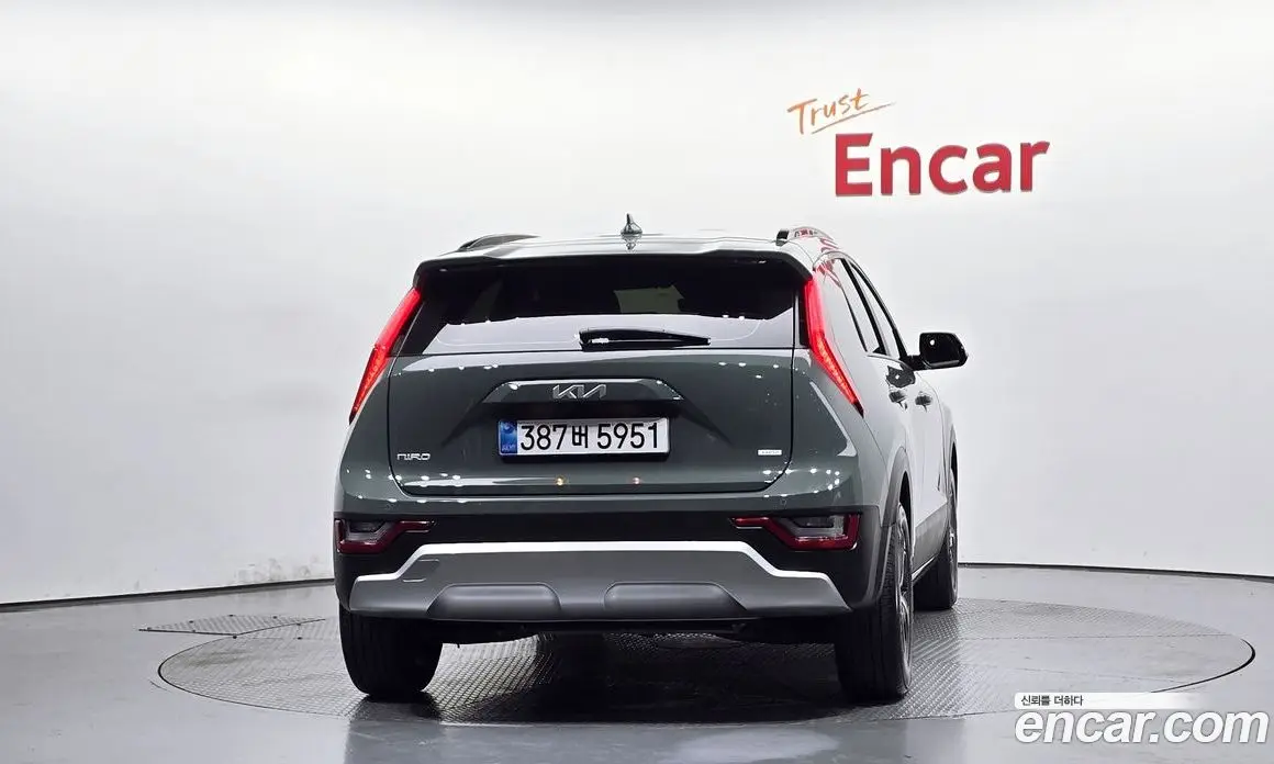 Kia Niro 2025 1.6 автомат (гидро), фото 4 Kia Niro 2025 1.6 автомат (гидро), фото 4