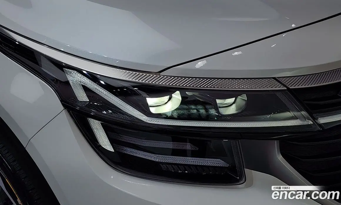 Kia Seltos 2025 1.6 автомат (гидро), фото 8 Kia Seltos 2025 1.6 автомат (гидро), фото 8
