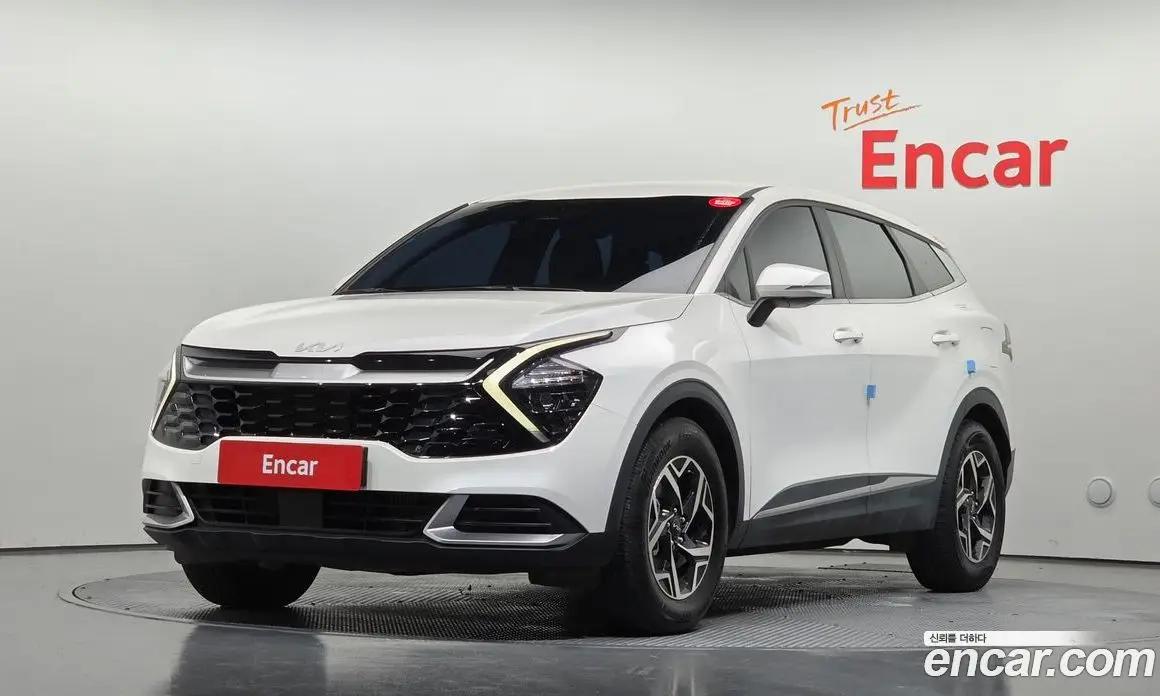 Kia Sportage 2023 2.0 автомат (гидро), фото 1 Kia Sportage 2023 2.0 автомат (гидро), фото 1