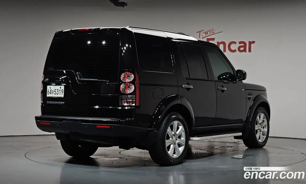 Land Rover Discovery 2015 3.0 автомат (гидро), фото 1 Land Rover Discovery 2015 3.0 автомат (гидро), фото 1