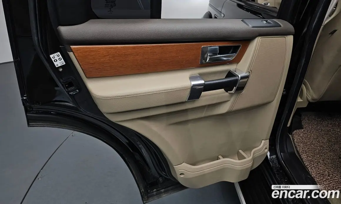 Land Rover Discovery 2015 3.0 автомат (гидро), фото 14 Land Rover Discovery 2015 3.0 автомат (гидро), фото 14