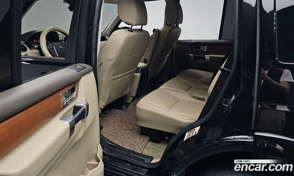 Land Rover Discovery 2015 3.0 автомат (гидро), фото 16 Land Rover Discovery 2015 3.0 автомат (гидро), фото 16