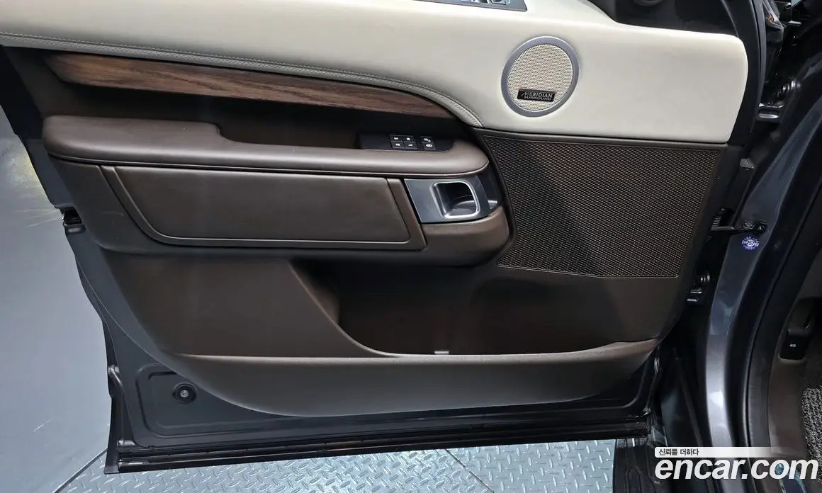 Land Rover Discovery 2018 3.0 автомат (гидро), фото 14 Land Rover Discovery 2018 3.0 автомат (гидро), фото 14