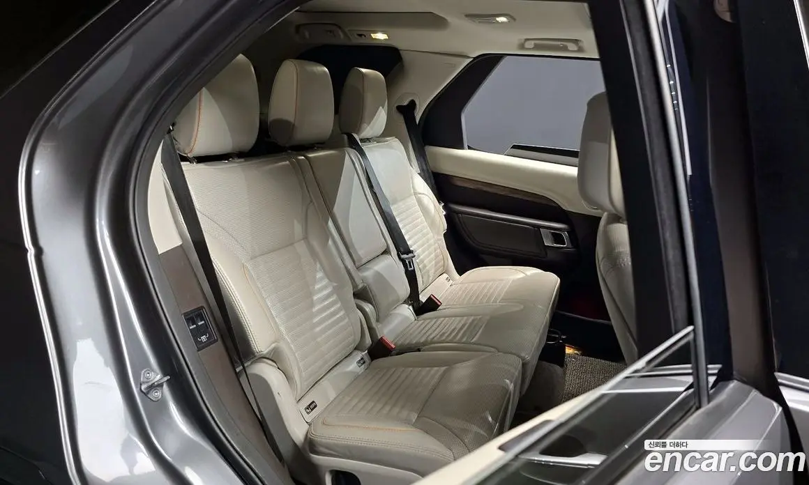 Land Rover Discovery 2018 3.0 автомат (гидро), фото 17 Land Rover Discovery 2018 3.0 автомат (гидро), фото 17