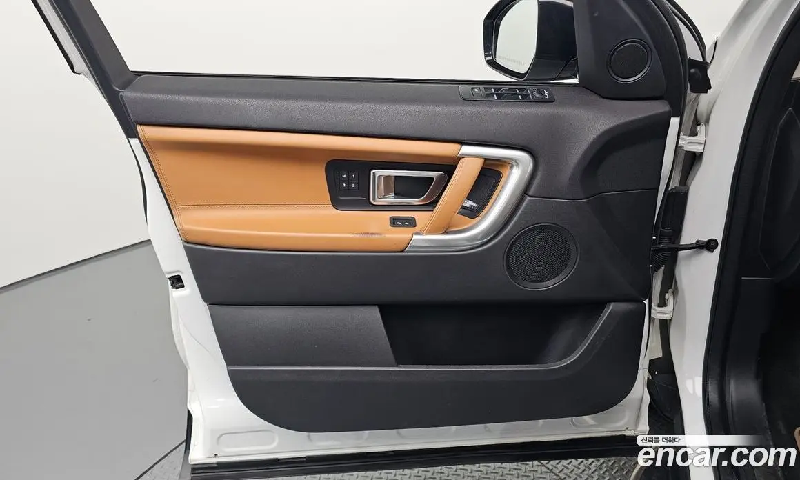 Land Rover Discovery Sport 2018 2.0 автомат (гидро), фото 14