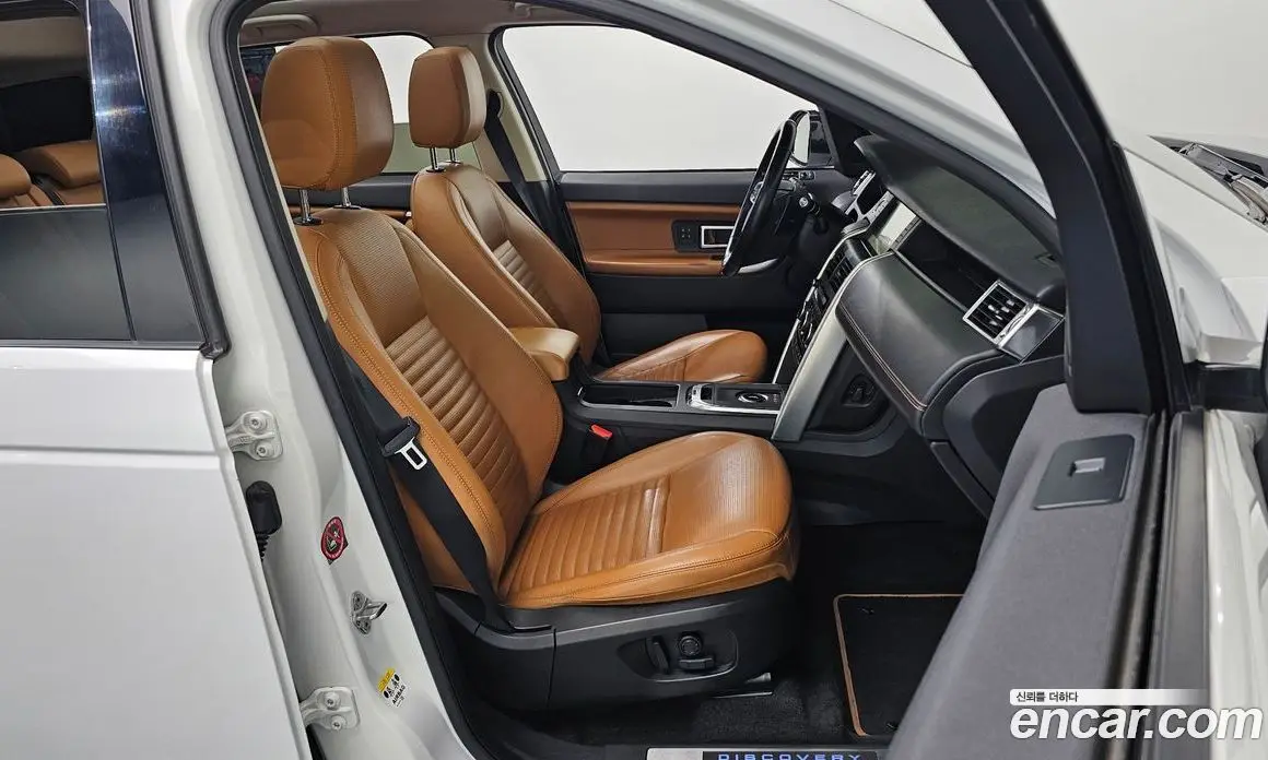 Land Rover Discovery Sport 2018 2.0 автомат (гидро), фото 16