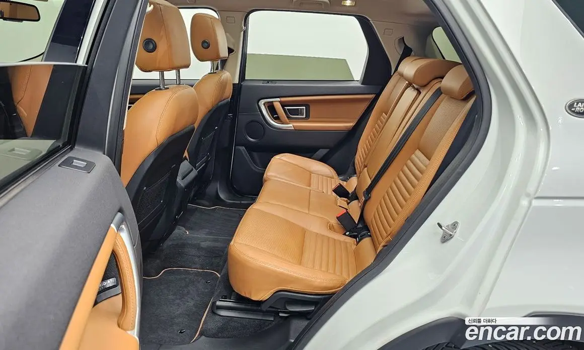 Land Rover Discovery Sport 2018 2.0 автомат (гидро), фото 17