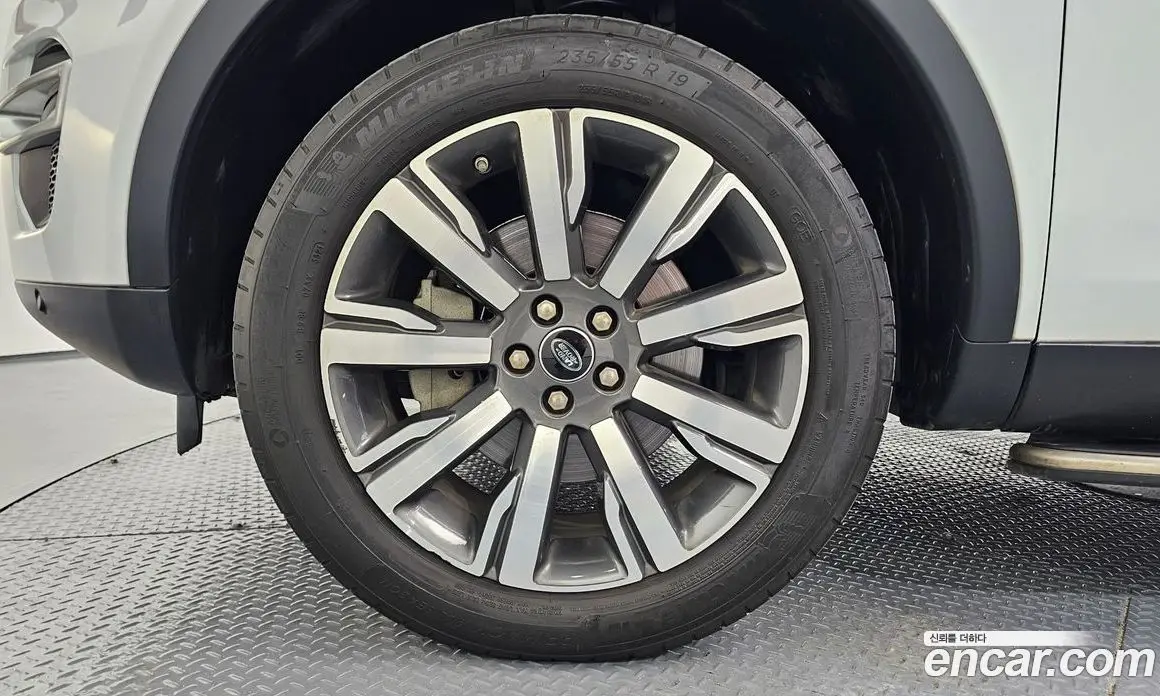 Land Rover Discovery Sport 2018 2.0 автомат (гидро), фото 5