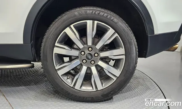 Land Rover Discovery Sport 2018 2.0 автомат (гидро), миниатюра 7