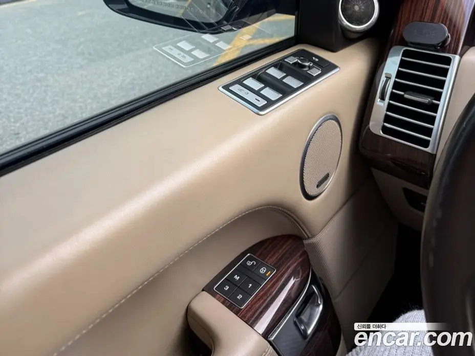 Land Rover Range Rover 2017 4.4 автомат (гидро), фото 10