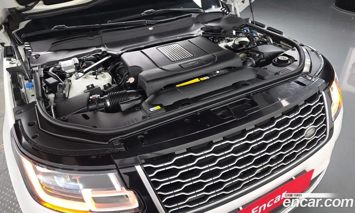 Land Rover Range Rover 2018 4.4 автомат (гидро), фото 6