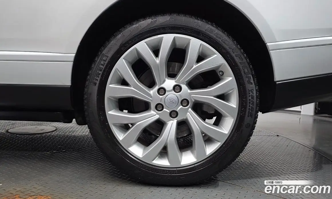 Land Rover Range Rover 2018 4.4 автомат (гидро), фото 7