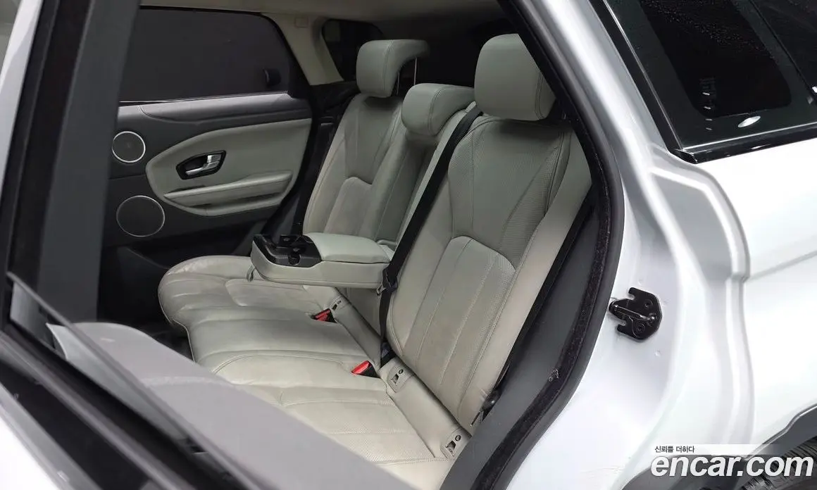 Land Rover Range Rover Evoque 2015 2.0 автомат (гидро), фото 16 Land Rover Range Rover Evoque 2015 2.0 автомат (гидро), фото 16