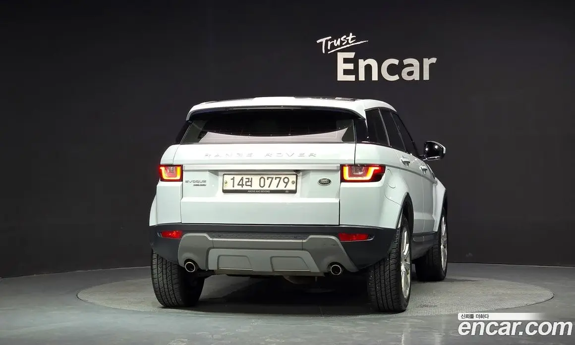 Land Rover Range Rover Evoque 2015 2.0 автомат (гидро), фото 4 Land Rover Range Rover Evoque 2015 2.0 автомат (гидро), фото 4