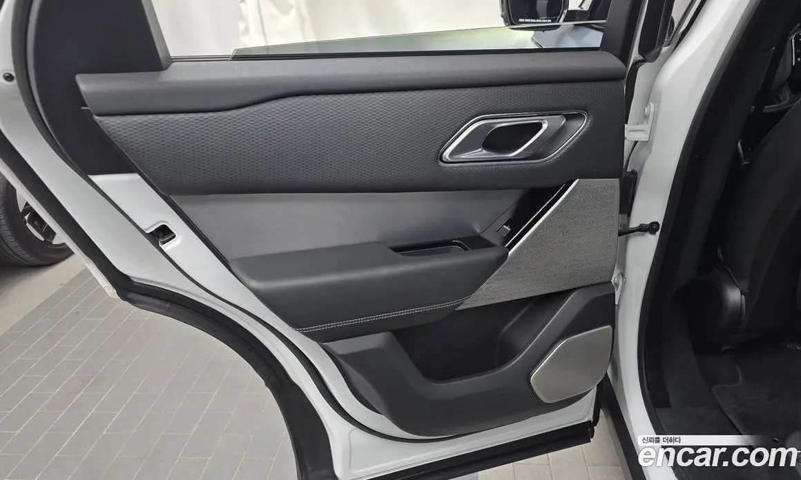 Land Rover Range Rover Velar 2017 3.0 автомат (гидро), фото 15