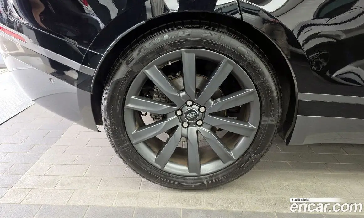 Land Rover Range Rover Velar 2018 3.0 автомат (гидро), фото 5 Land Rover Range Rover Velar 2018 3.0 автомат (гидро), фото 5