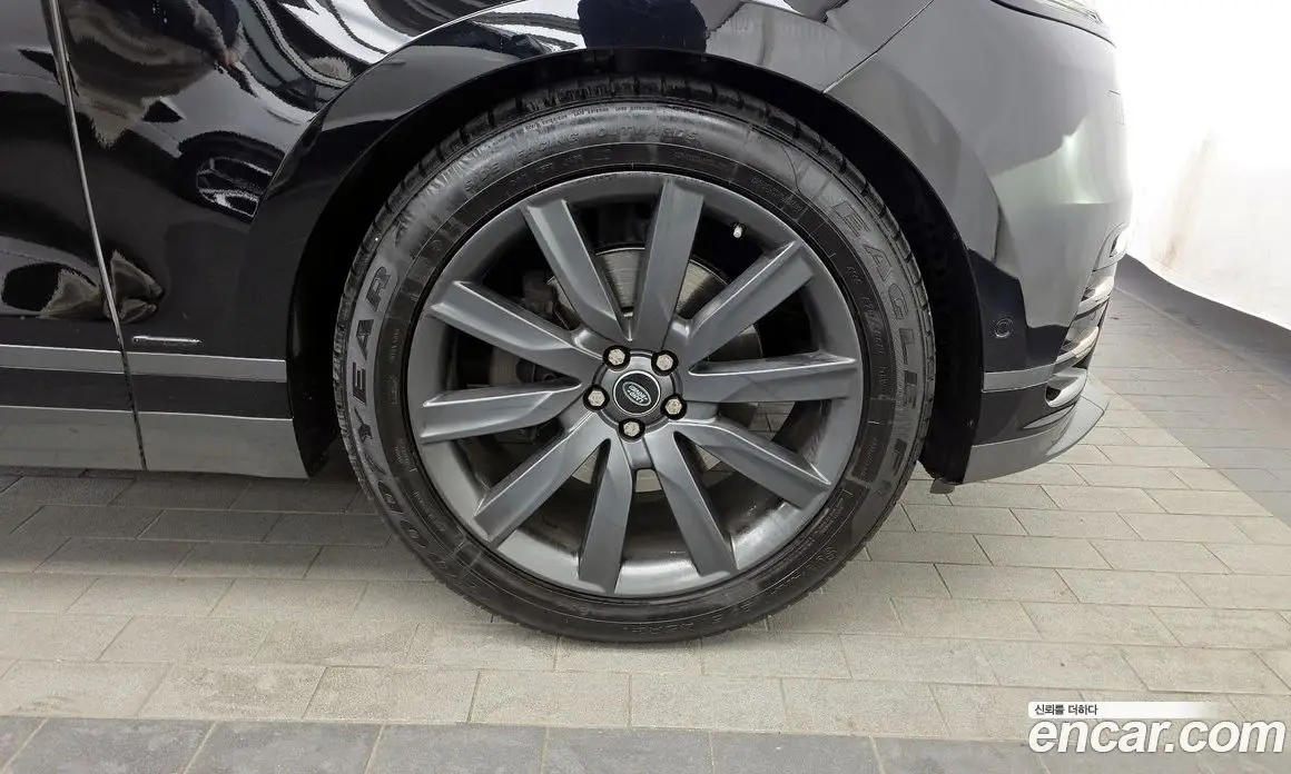 Land Rover Range Rover Velar 2018 3.0 автомат (гидро), фото 7 Land Rover Range Rover Velar 2018 3.0 автомат (гидро), фото 7