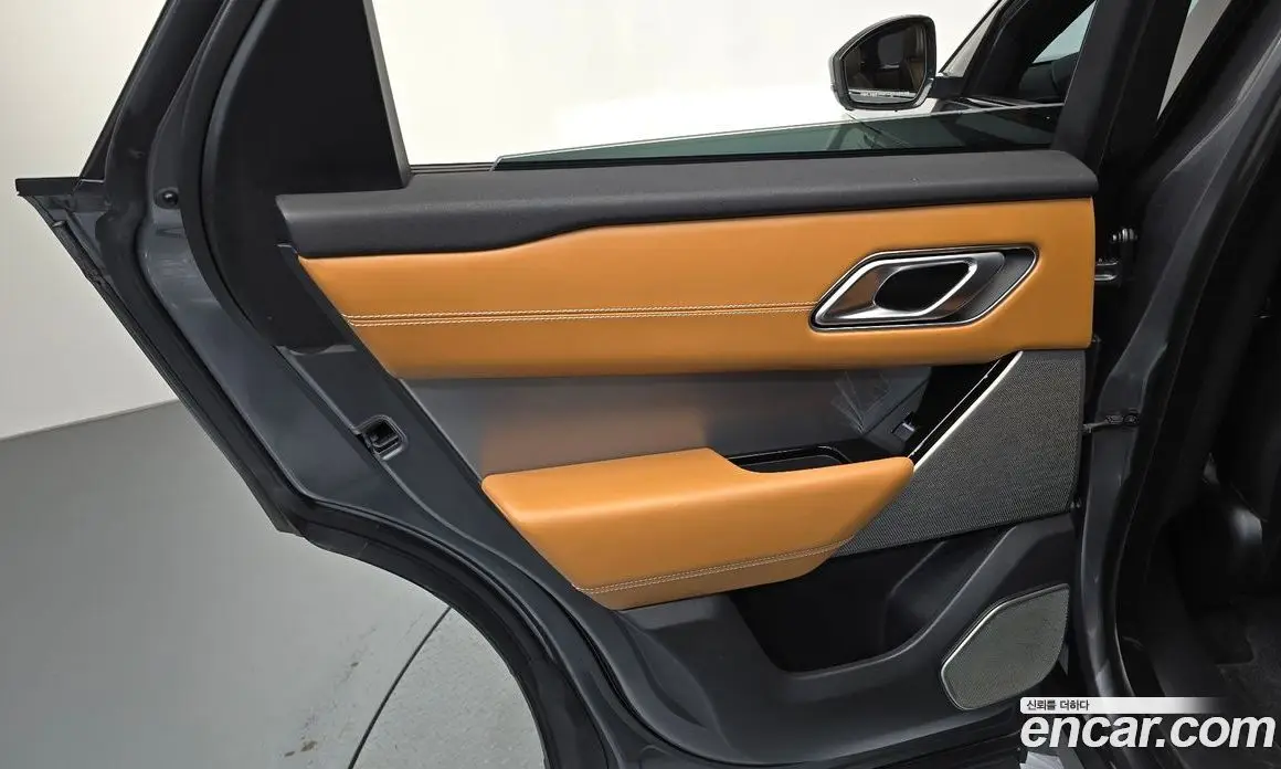 Land Rover Range Rover Velar 2019 3.0 автомат (гидро), фото 15 Land Rover Range Rover Velar 2019 3.0 автомат (гидро), фото 15