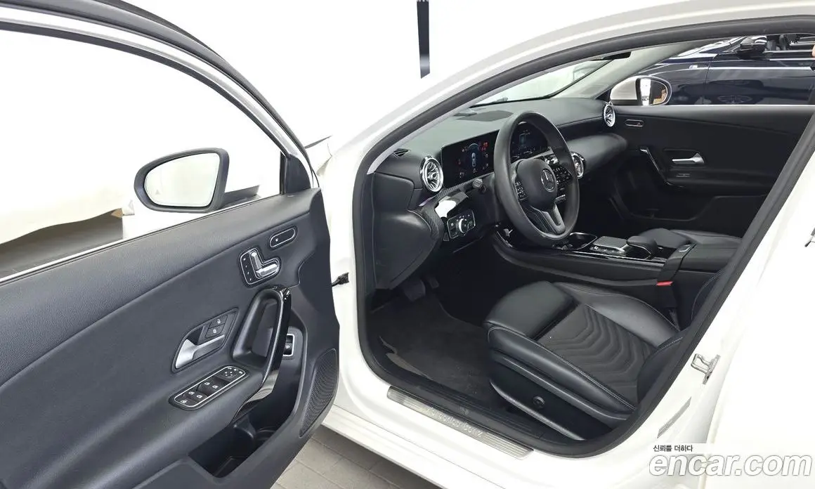 Mercedes-Benz A-Class 2020 2.0 автомат (гидро), фото 13 Mercedes-Benz A-Class 2020 2.0 автомат (гидро), фото 13