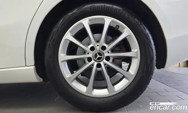 Mercedes-Benz A-Class 2020 2.0 автомат (гидро), миниатюра 7 Mercedes-Benz A-Class 2020 2.0 автомат (гидро), миниатюра 7