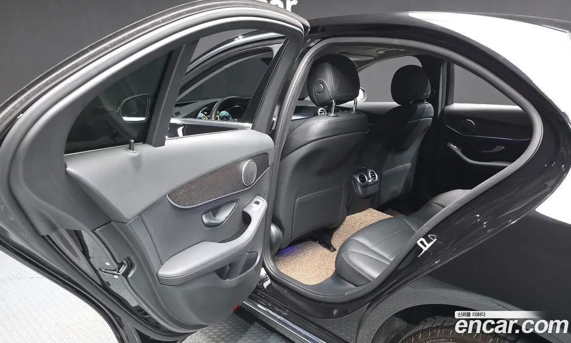 Mercedes-Benz C-Class 2021 1.9 автомат (гидро), фото 16