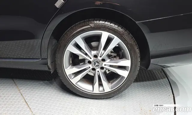 Mercedes-Benz C-Class 2021 1.9 автомат (гидро), миниатюра 7