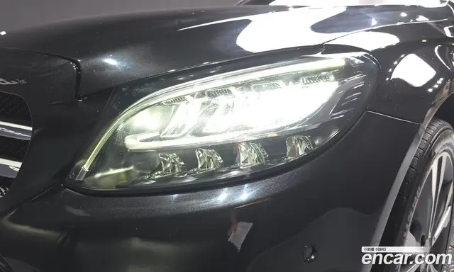 Mercedes-Benz C-Class 2021 1.9 автомат (гидро), миниатюра 8