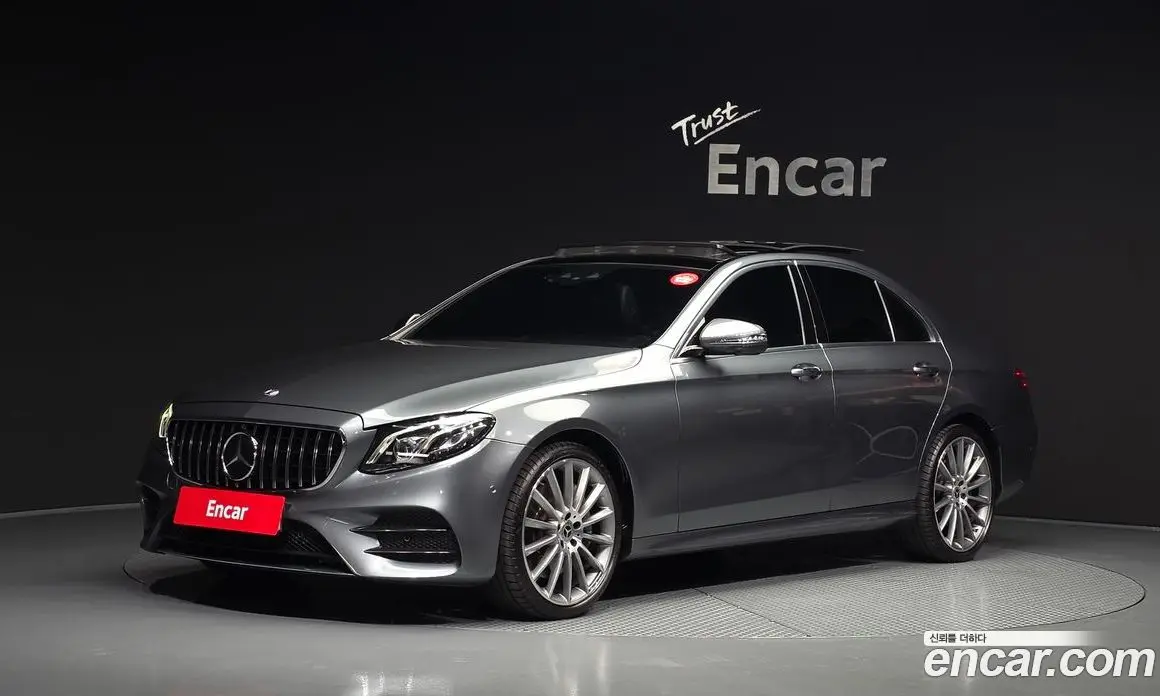 Mercedes-Benz E-Class 2019 2.0 автомат (гидро), фото 1 Mercedes-Benz E-Class 2019 2.0 автомат (гидро), фото 1