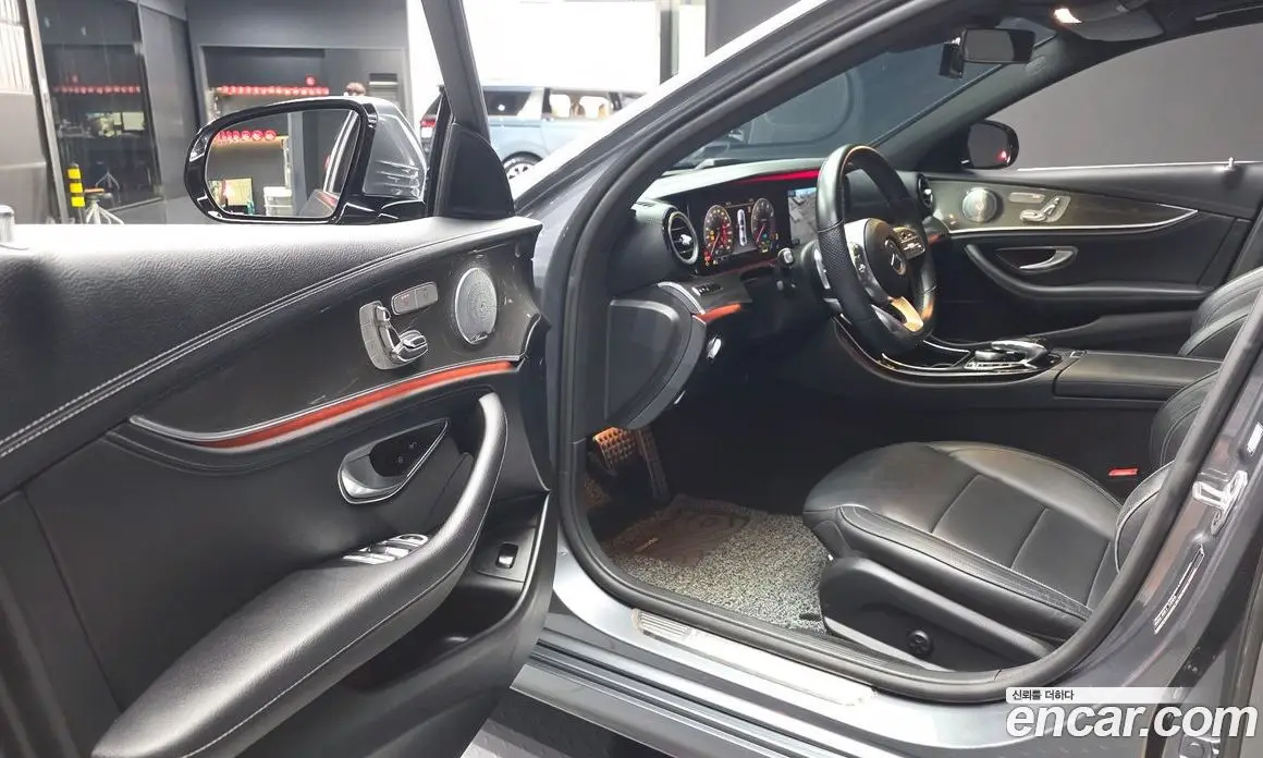 Mercedes-Benz E-Class 2019 2.0 автомат (гидро), фото 13 Mercedes-Benz E-Class 2019 2.0 автомат (гидро), фото 13