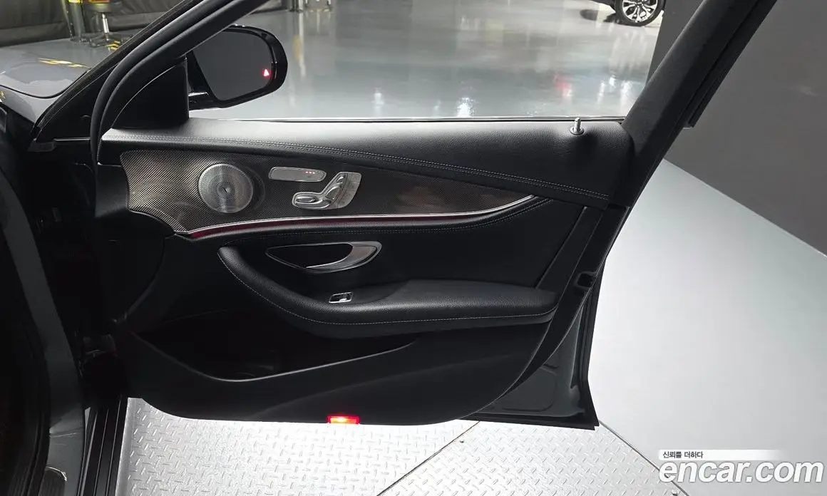 Mercedes-Benz E-Class 2019 2.0 автомат (гидро), фото 14 Mercedes-Benz E-Class 2019 2.0 автомат (гидро), фото 14