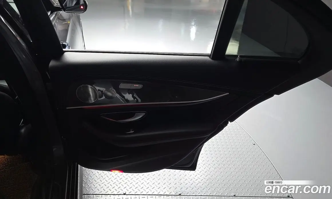 Mercedes-Benz E-Class 2019 2.0 автомат (гидро), фото 15 Mercedes-Benz E-Class 2019 2.0 автомат (гидро), фото 15