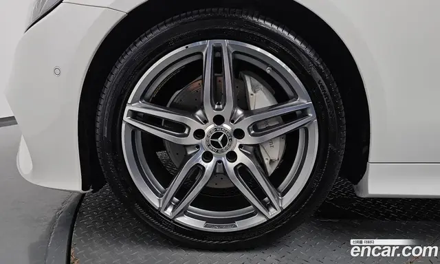 Mercedes-Benz E-Class 2019 1.9 автомат (гидро), миниатюра 4 Mercedes-Benz E-Class 2019 1.9 автомат (гидро), миниатюра 4