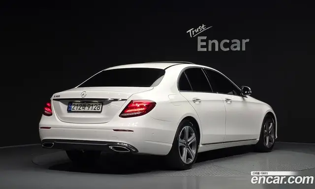 Mercedes-Benz E-Class 2019 2.0 автомат (гидро), миниатюра 2 Mercedes-Benz E-Class 2019 2.0 автомат (гидро), миниатюра 2