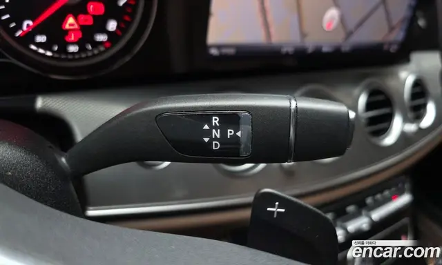 Mercedes-Benz E-Class 2019 2.0 автомат (гидро), миниатюра 12