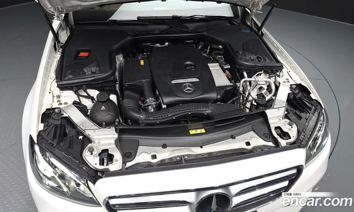 Mercedes-Benz E-Class 2019 2.0 автомат (гидро), фото 6 Mercedes-Benz E-Class 2019 2.0 автомат (гидро), фото 6