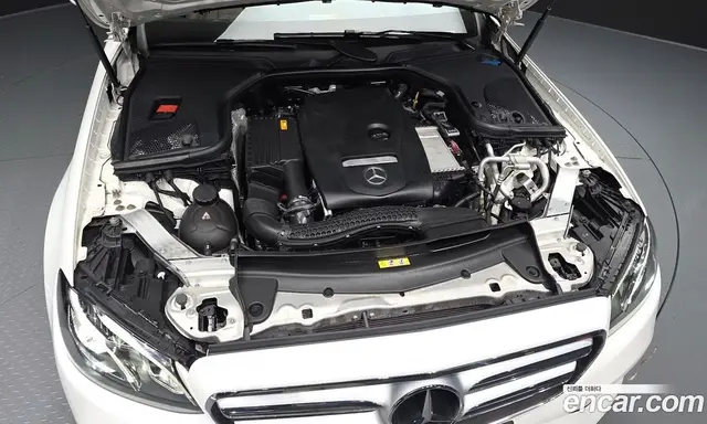 Mercedes-Benz E-Class 2019 2.0 автомат (гидро), миниатюра 6 Mercedes-Benz E-Class 2019 2.0 автомат (гидро), миниатюра 6