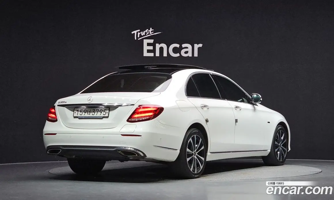 Mercedes-Benz E-Class 2019 2.0 автомат (гидро), фото 2 Mercedes-Benz E-Class 2019 2.0 автомат (гидро), фото 2