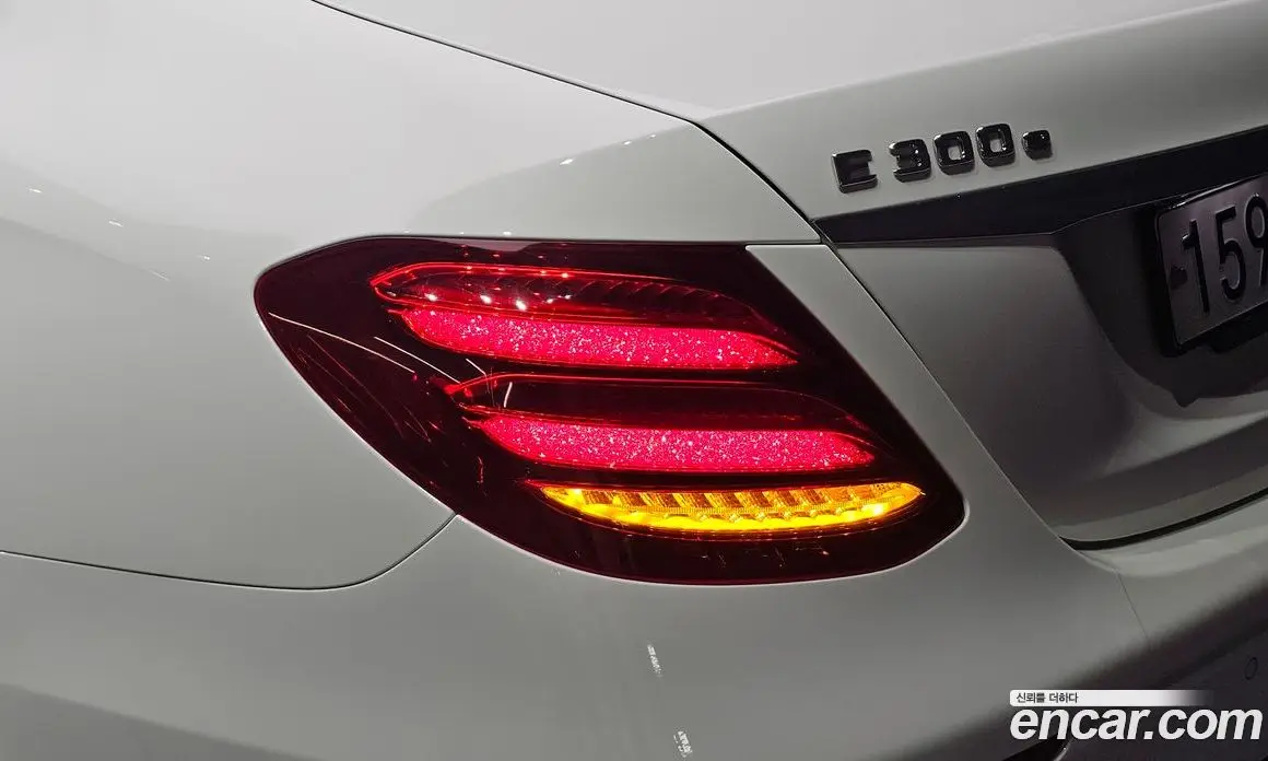 Mercedes-Benz E-Class 2019 2.0 автомат (гидро), фото 9 Mercedes-Benz E-Class 2019 2.0 автомат (гидро), фото 9