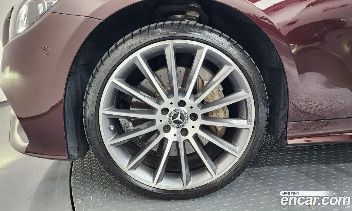 Mercedes-Benz E-Class 2023 3.0 автомат (гидро), фото 5