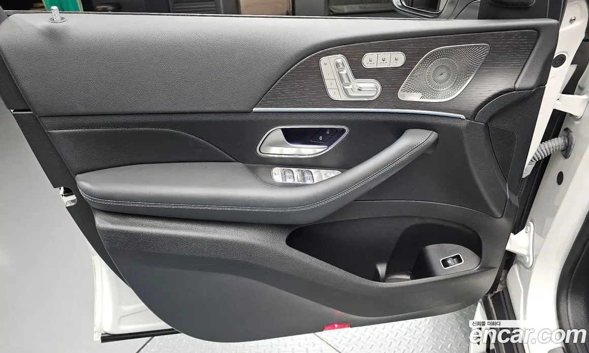 Mercedes-Benz GLE-Class 2023 3.0 автомат (гидро), фото 13
