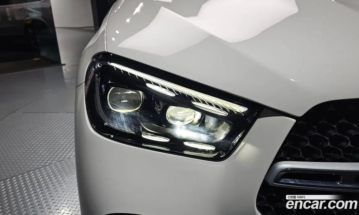 Mercedes-Benz GLE-Class 2023 3.0 автомат (гидро), фото 7