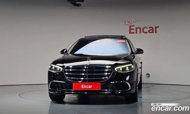 Mercedes-Benz S-Class 2024 4.0 автомат (гидро), миниатюра 2