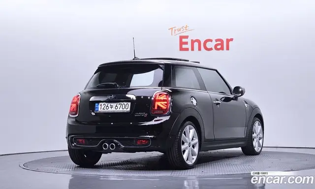 Mini Cooper 2020 2.0 автомат (гидро), миниатюра 2 Mini Cooper 2020 2.0 автомат (гидро), миниатюра 2